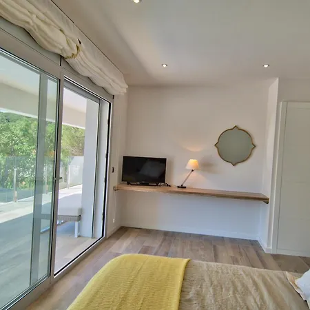 בית נופש Modern Olivera With Private Pool *